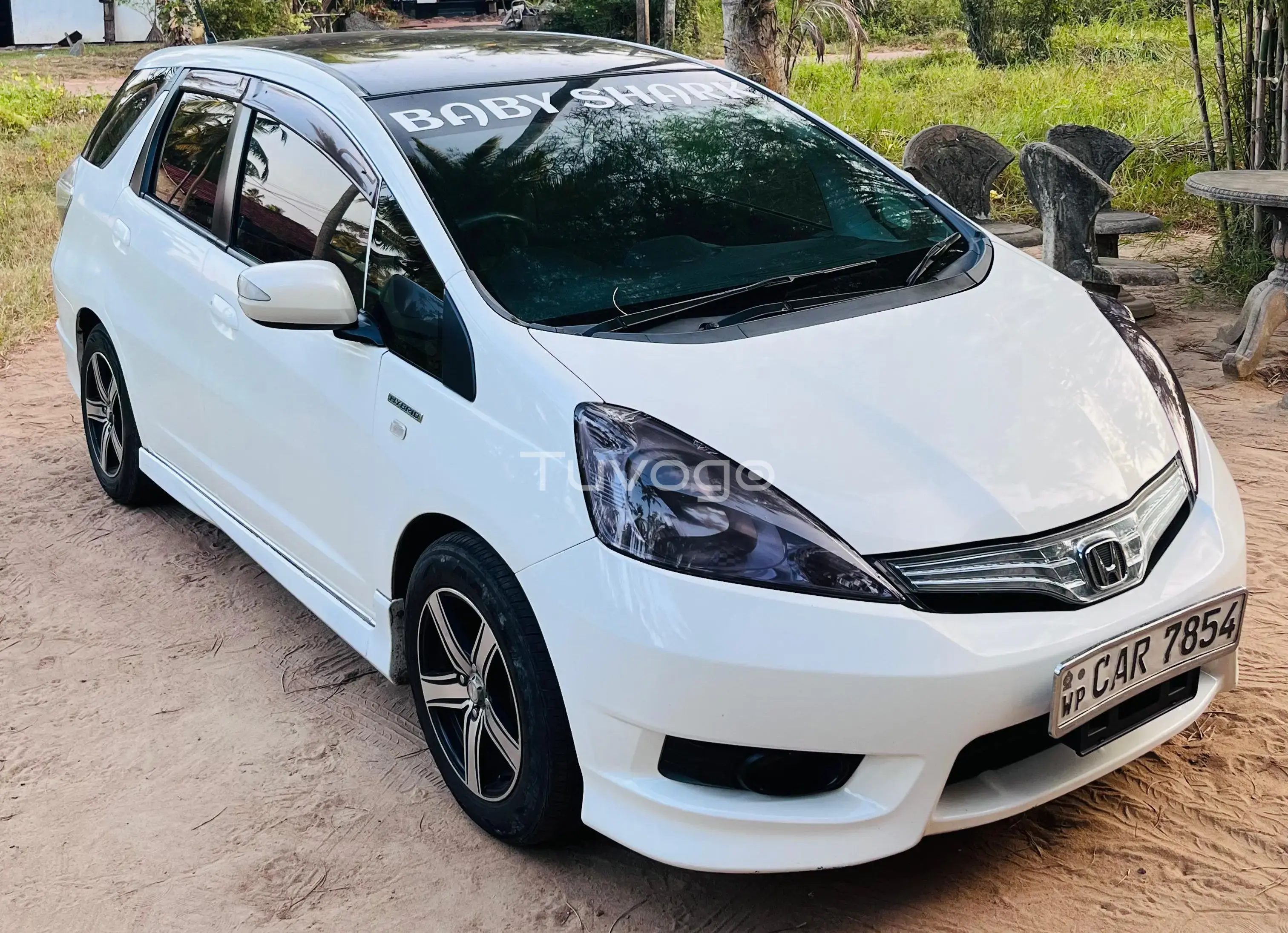 Honda Fit Shuttle 2013