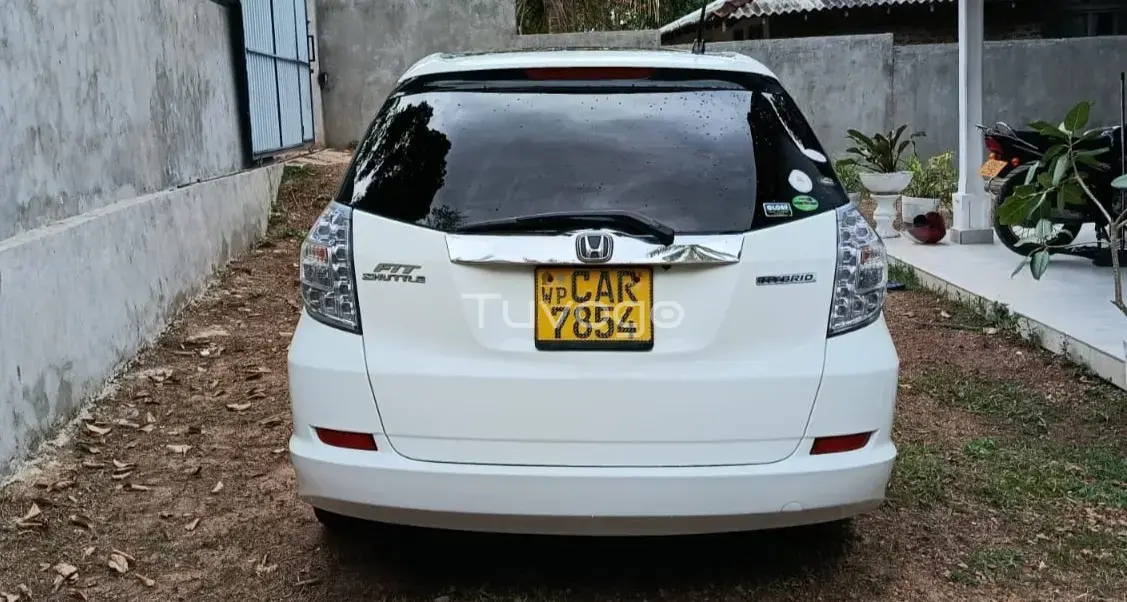 Honda Fit Shuttle 2013