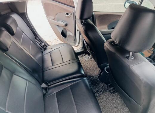 Honda Fit Shuttle 2013