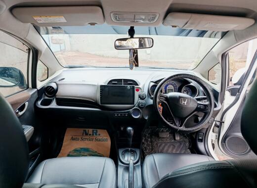 Honda Fit Shuttle 2013