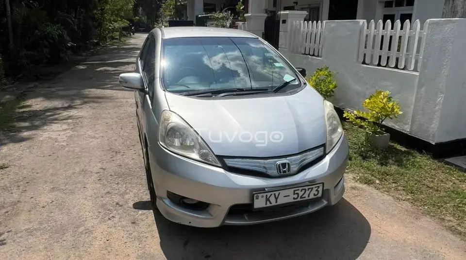 Honda Fit Shuttle 2012
