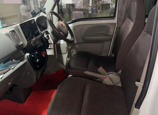 Nissan clipper 2015