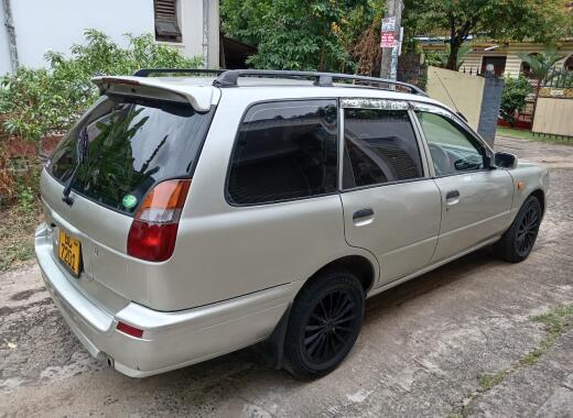 Nissan Wingroad 1998