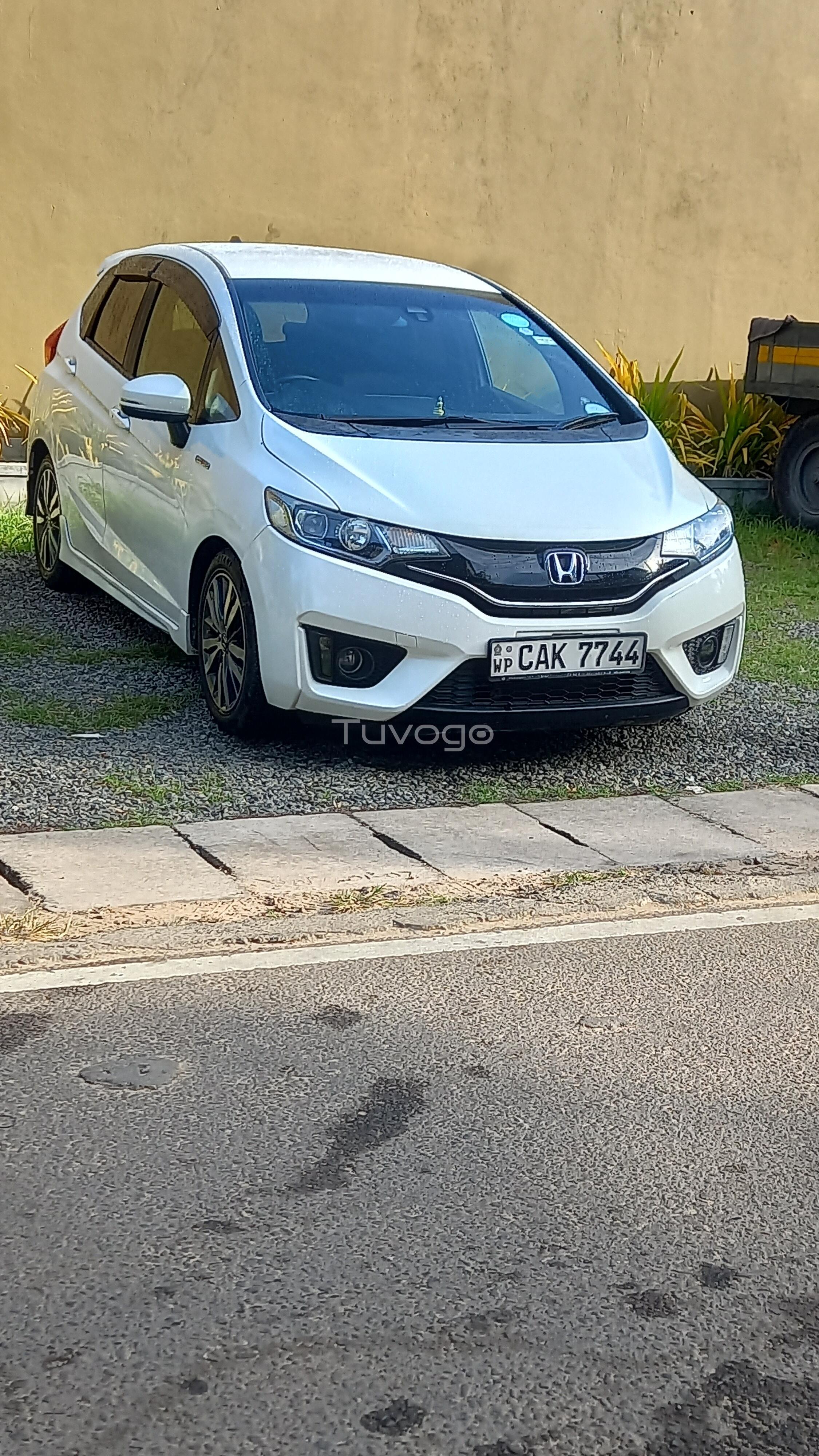 Honda Fit GP5 2015