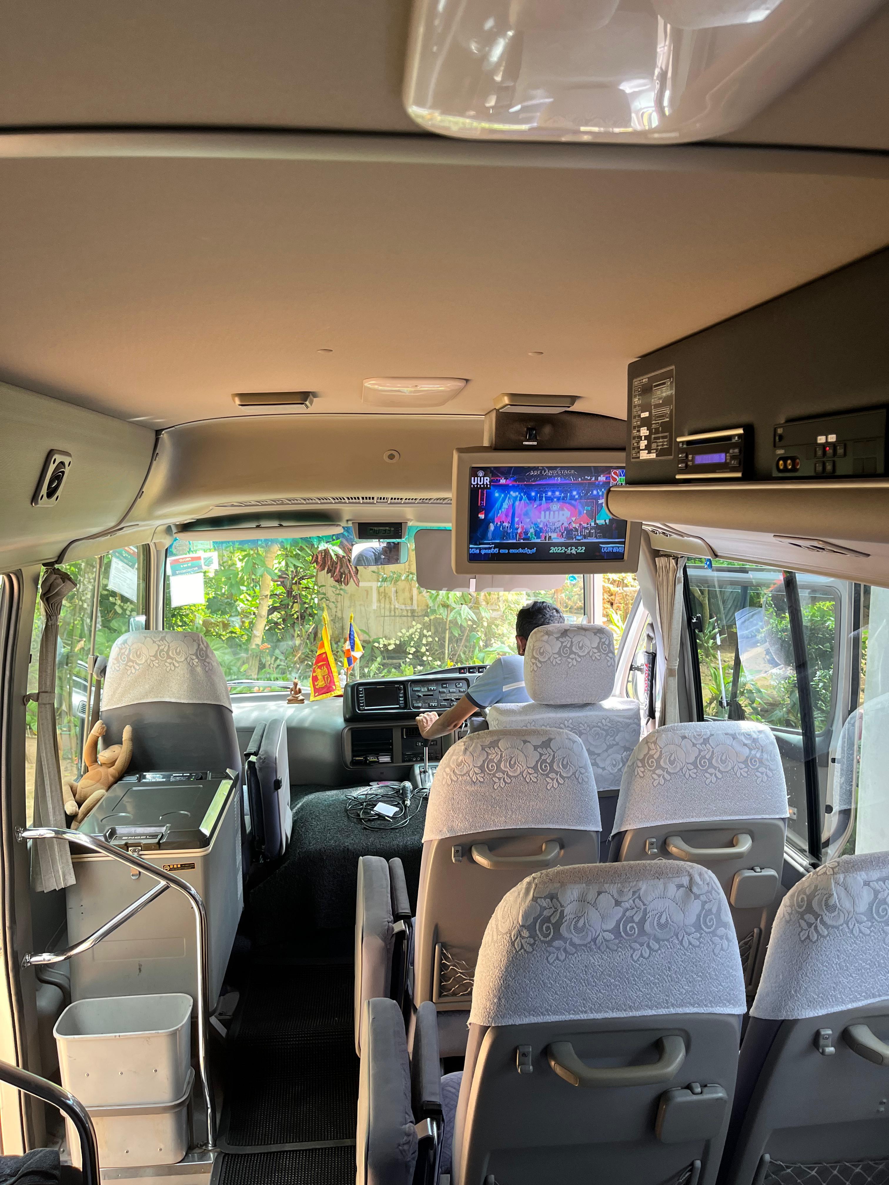 Toyota Mini coach 2013
