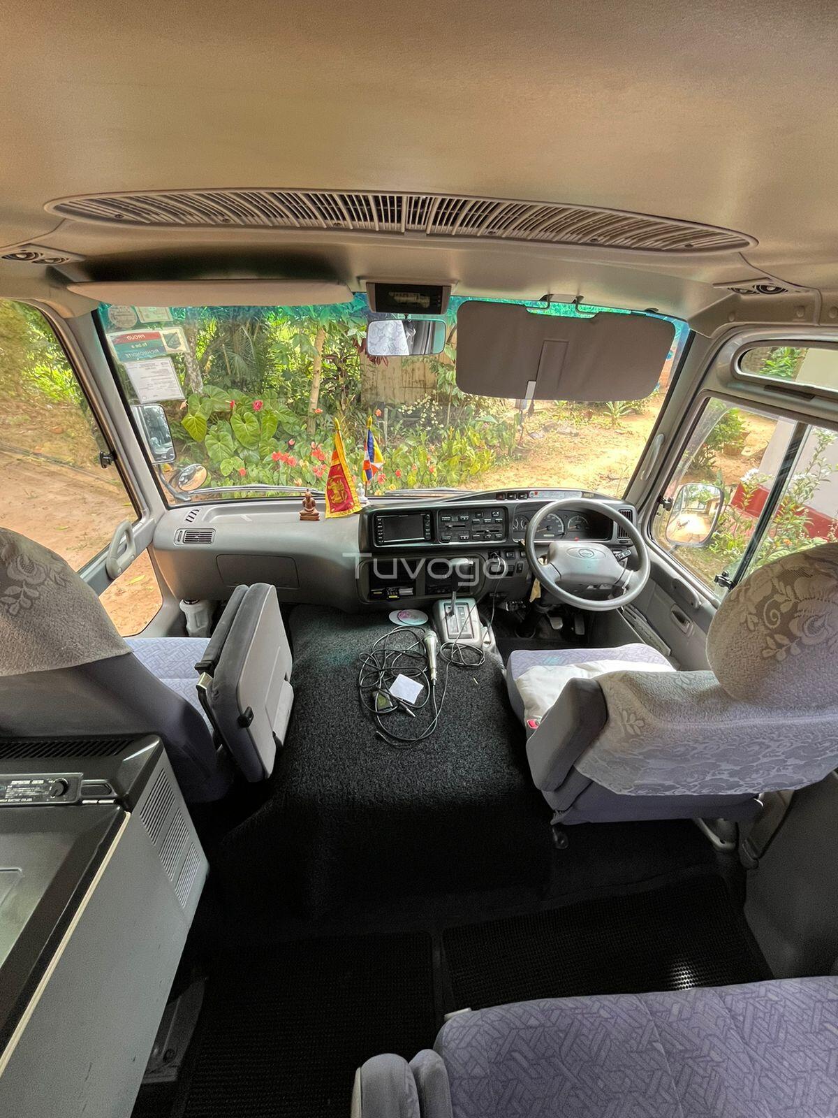 Toyota Mini coach 2013