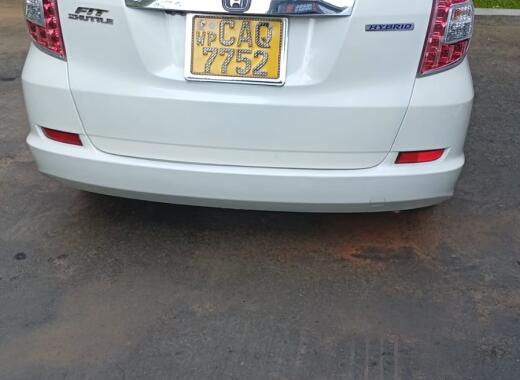 Honda Fit Shuttle 2013