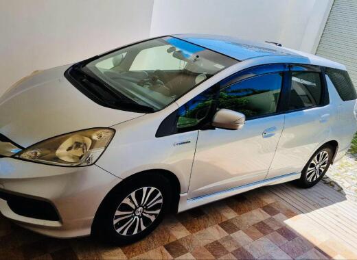 Honda Fit Shuttle 2014