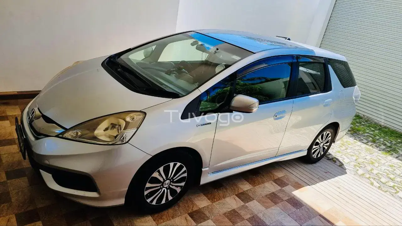 Honda Fit Shuttle 2014