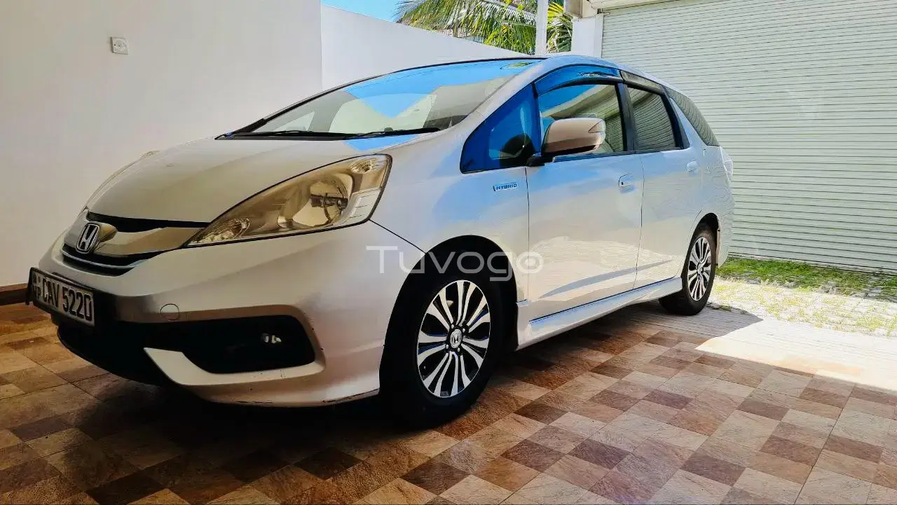Honda Fit Shuttle 2014