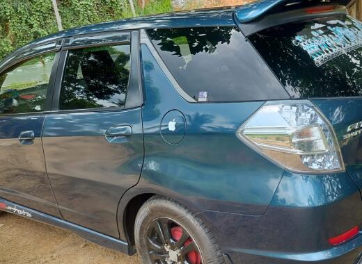 Honda Fit Shuttle 2012