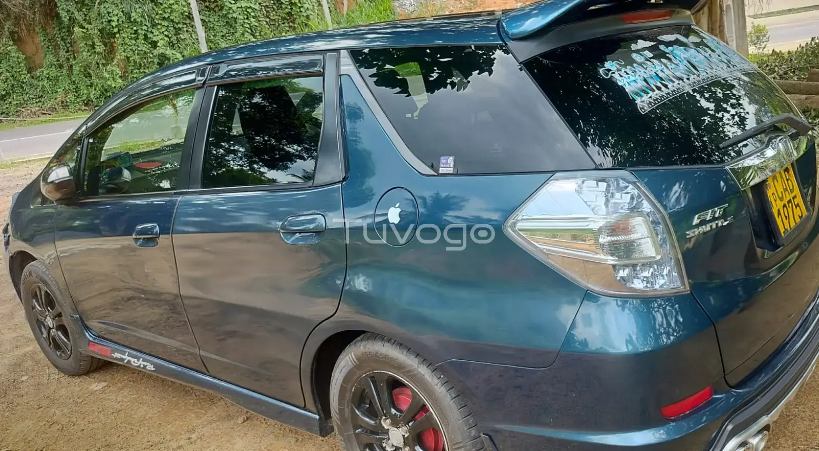 Honda Fit Shuttle 2012