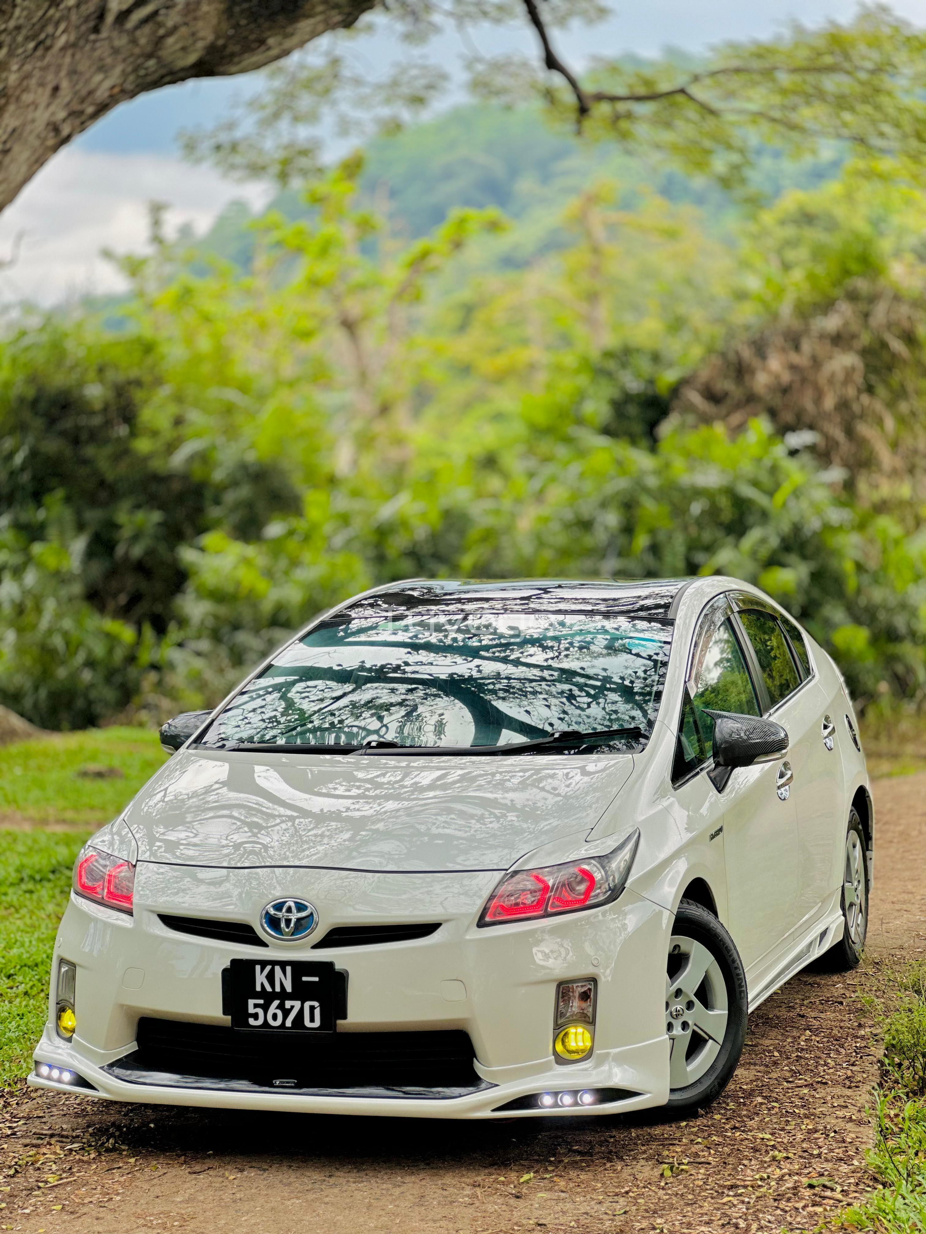Toyota prius 2011