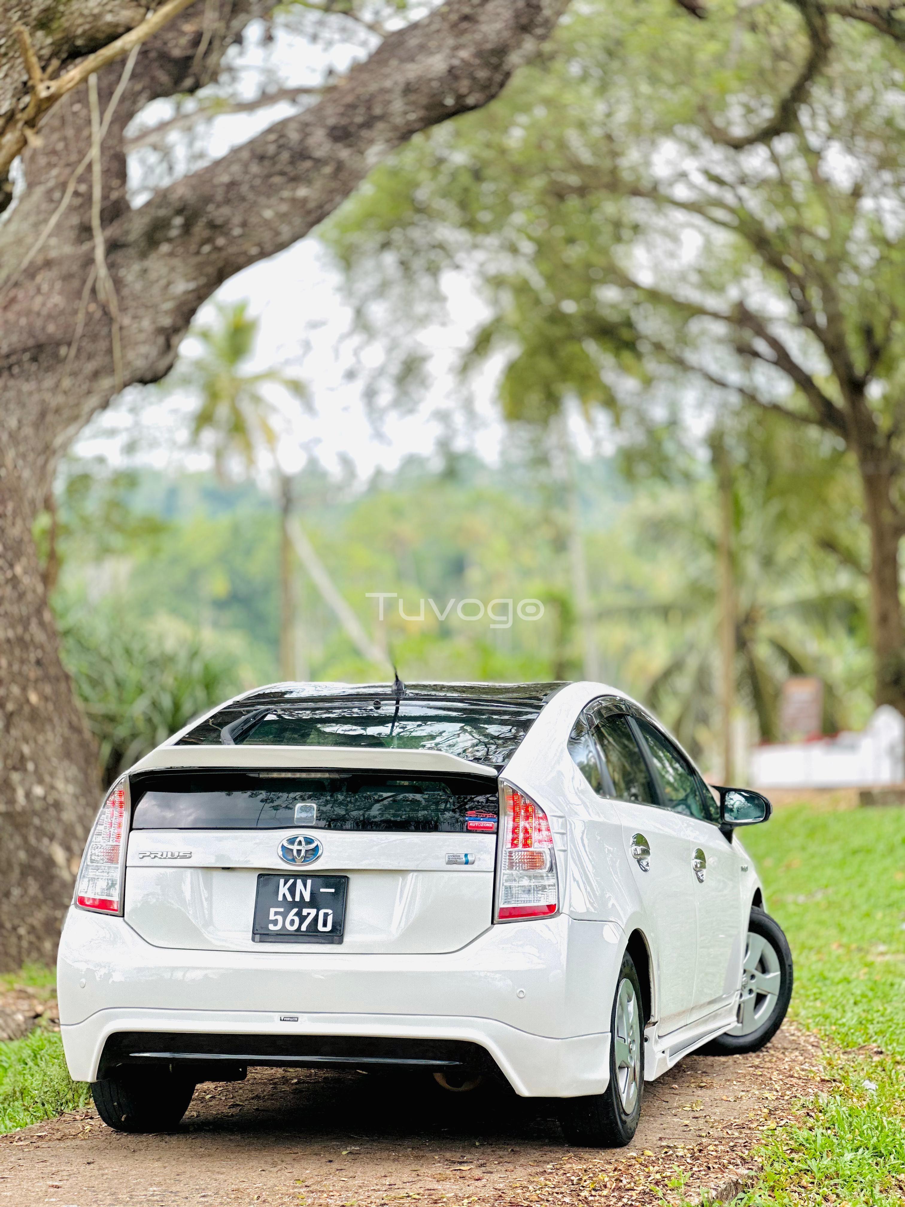 Toyota prius 2011