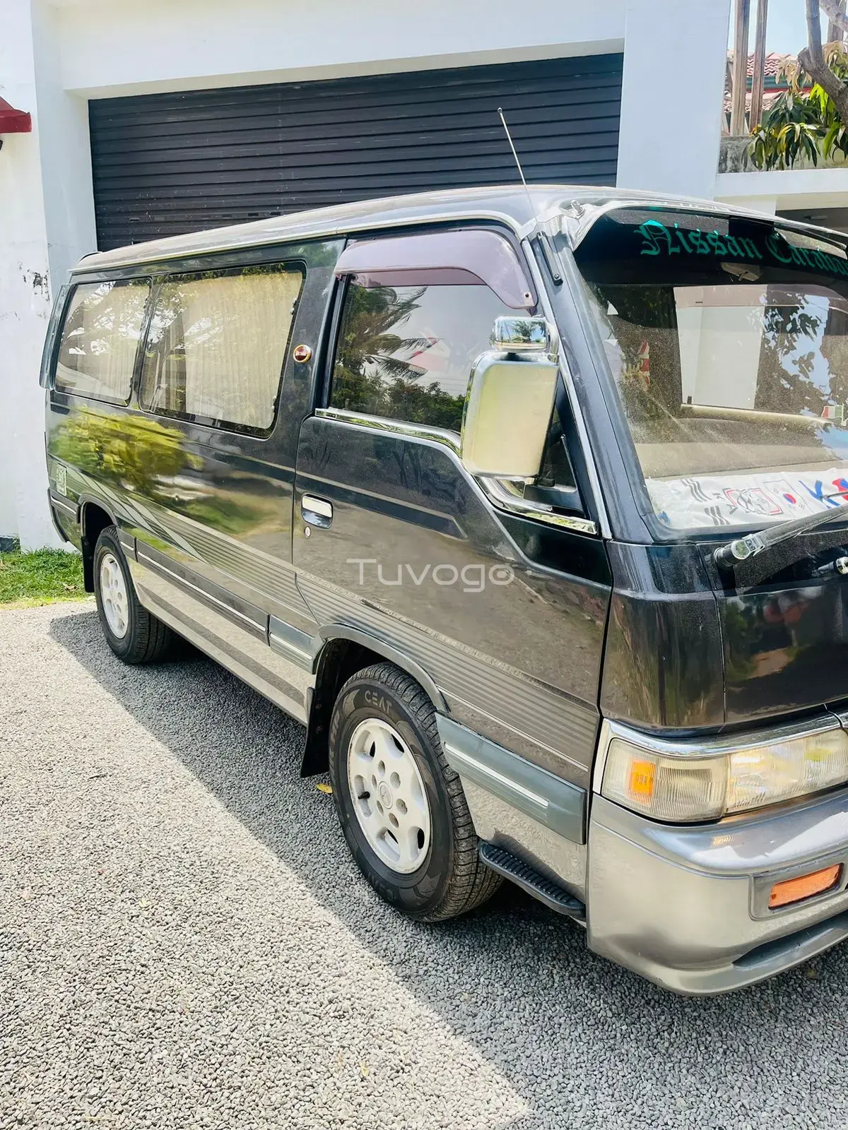 Nissan Caravan 2005