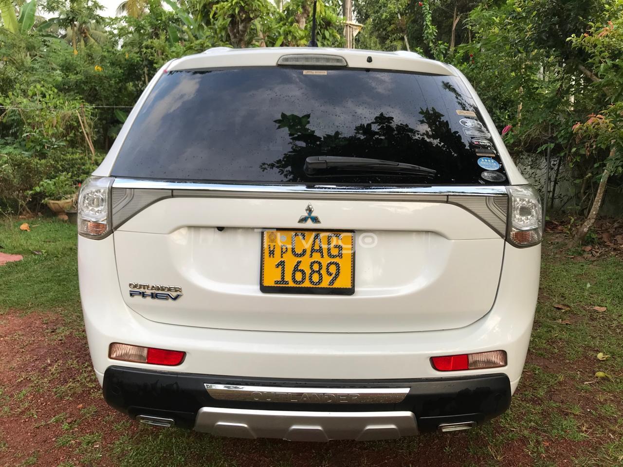 Mitsubishi Outlander 2016