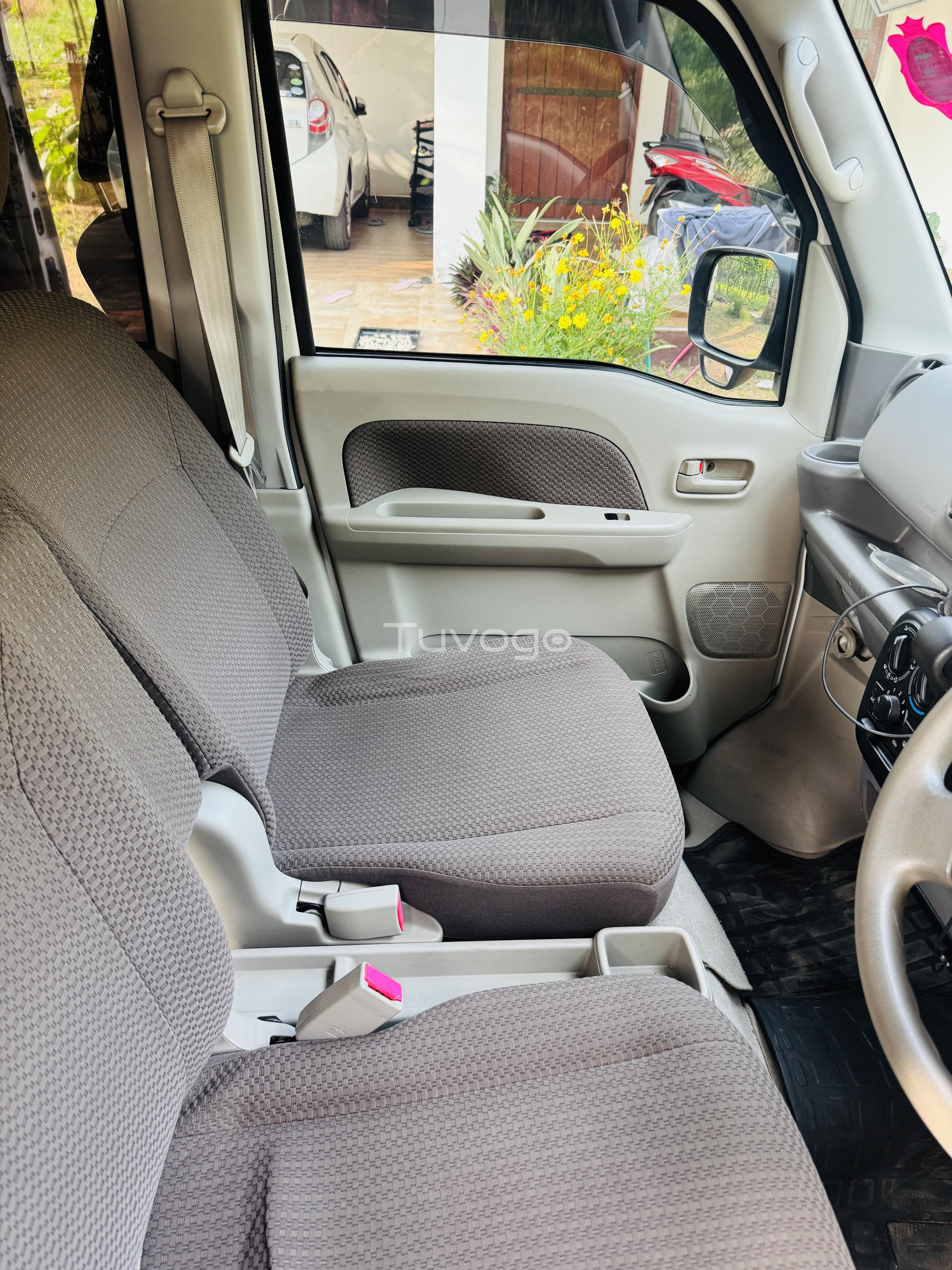 Mitsubishi minicab 2016