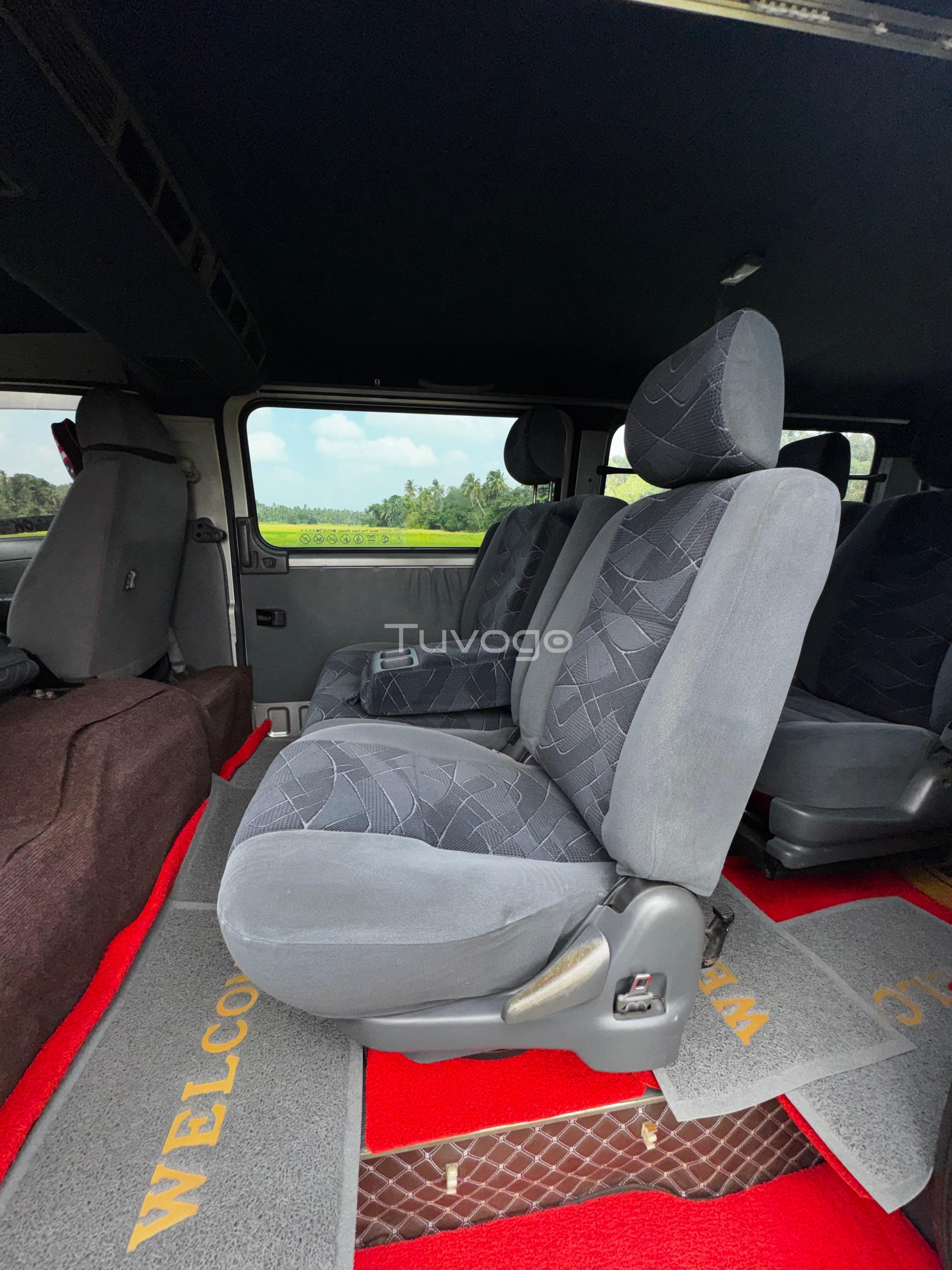 Nissan Caravan E25 2003