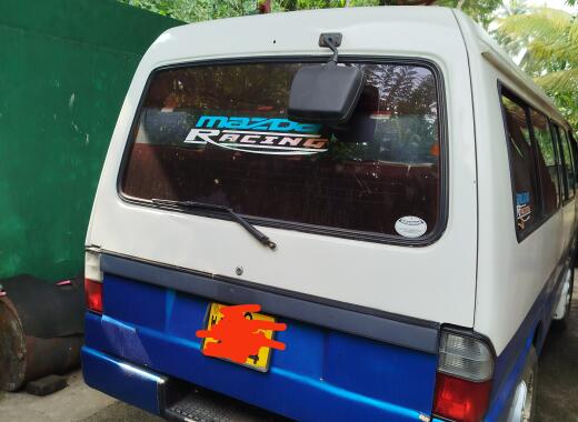 Mazda Brawny Van