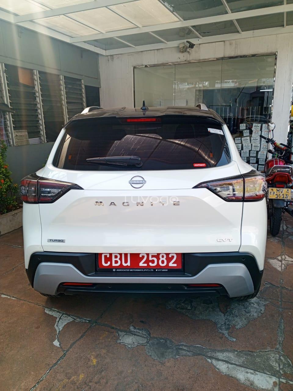 Nissan Magnite CVT Turbo 2025