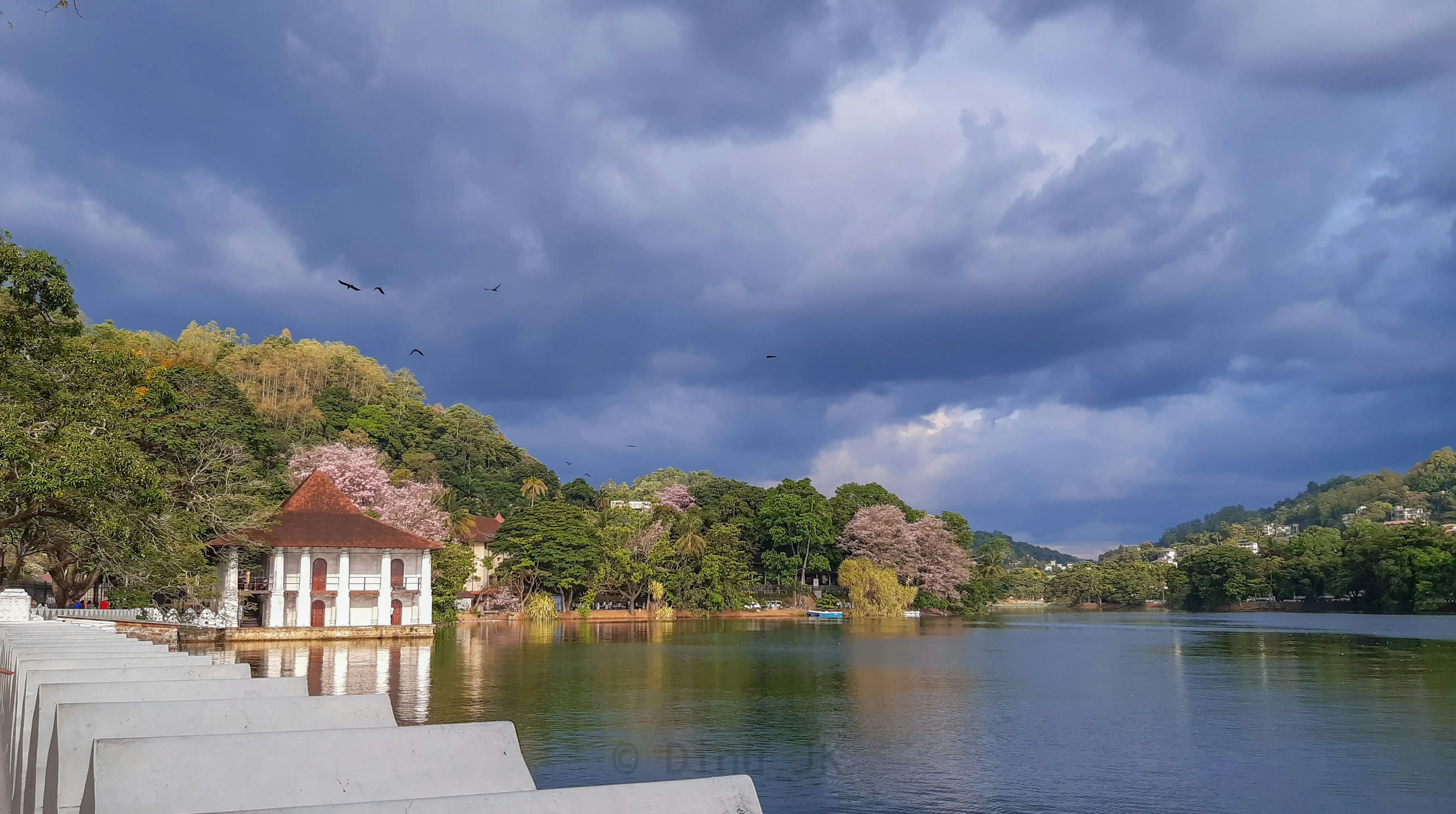 Car Hire in Kandy, Sri Lanka: A Convenient Way to Explore the Hill Capital
