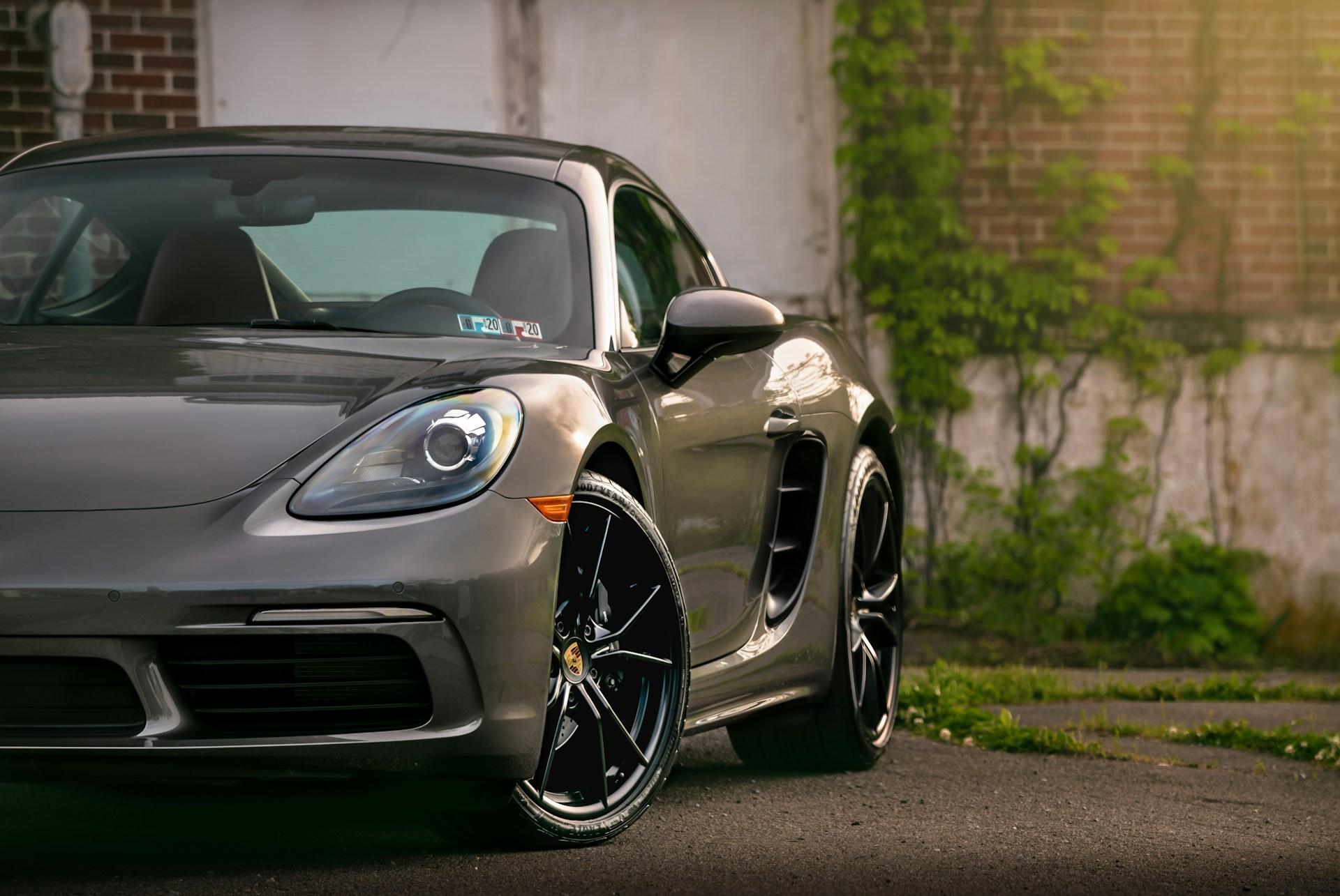 The Benefits of Renting a Luxury Car for Special Occasions