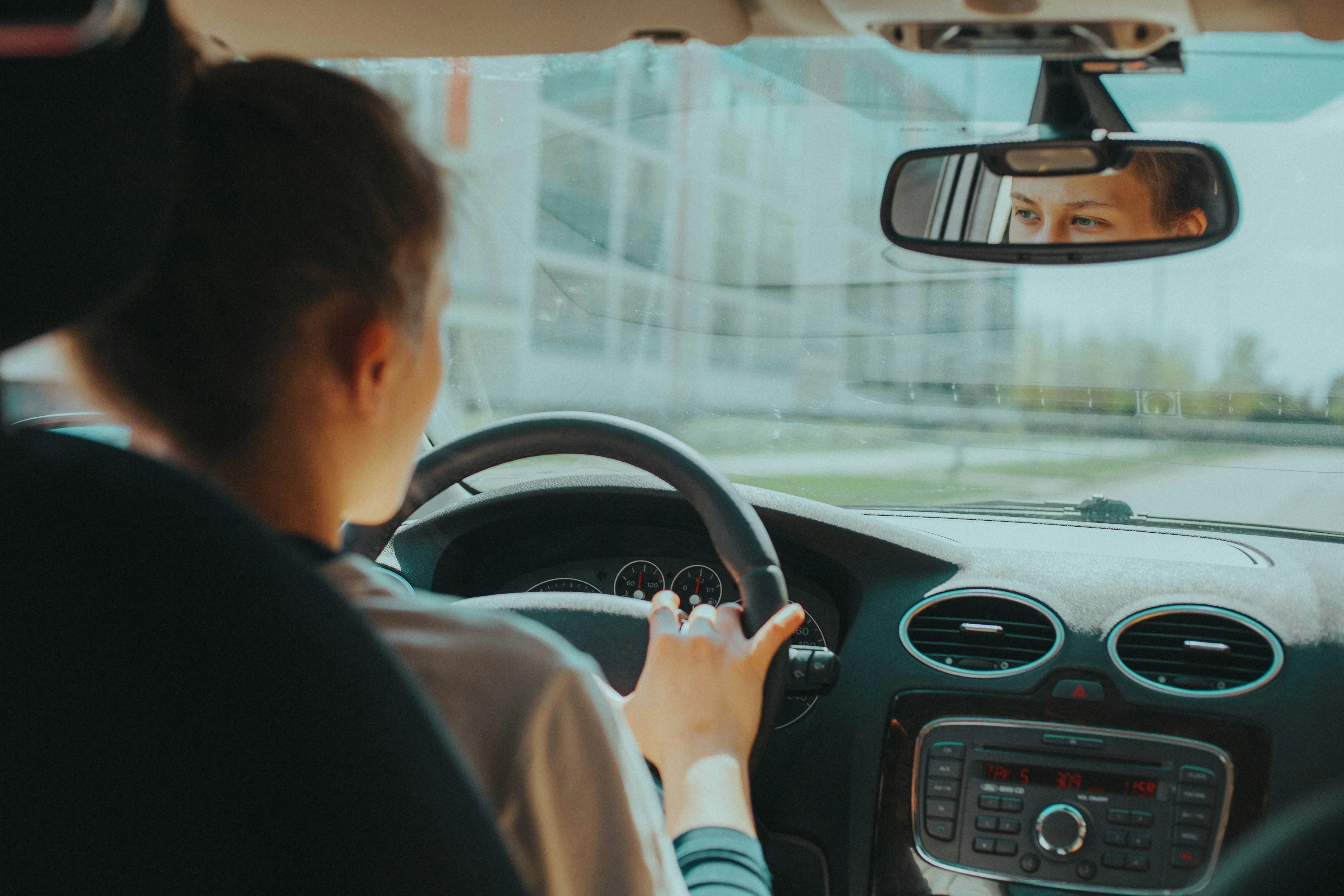 No License? How to Travel in Sri Lanka Safely & Easily